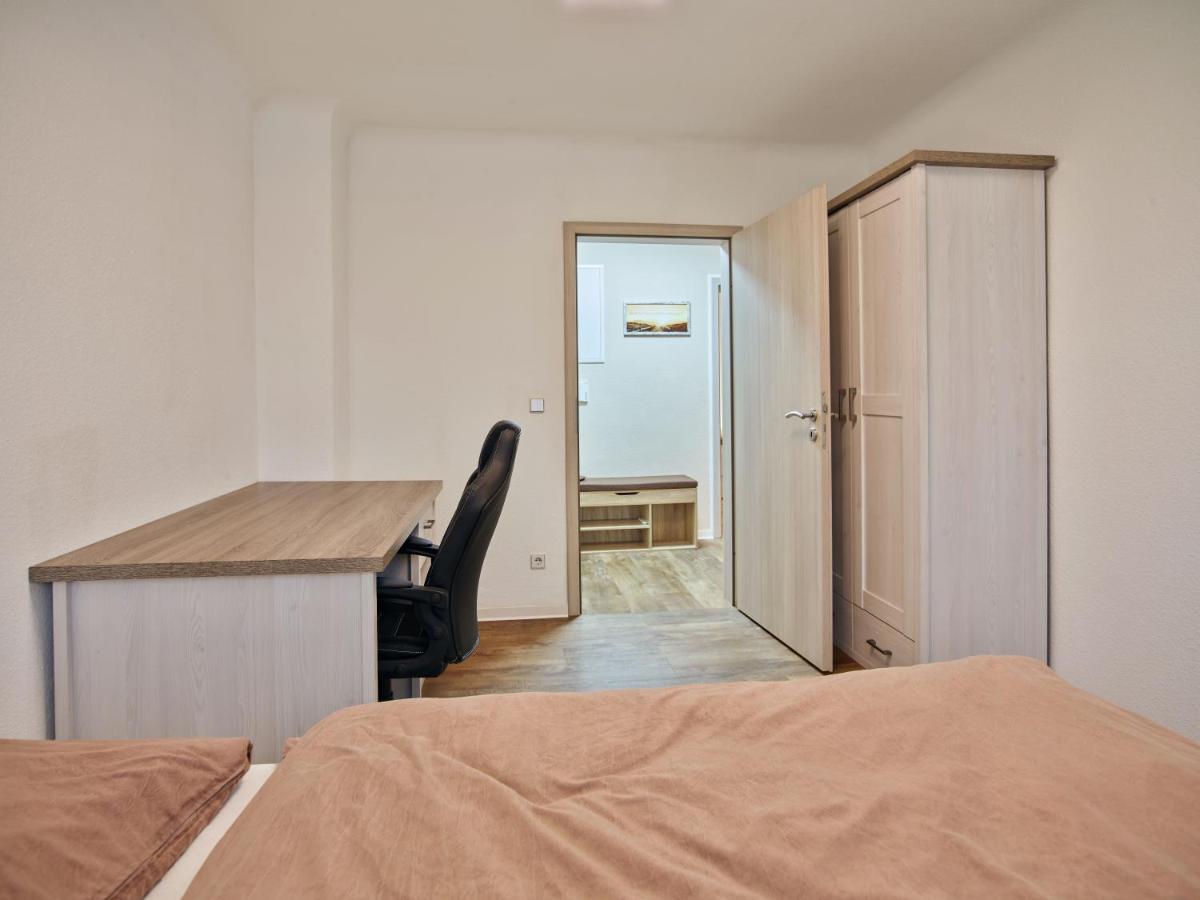 Gaeste- Und Ferienwohnung In Der Sportstadt Riesa Esterno foto