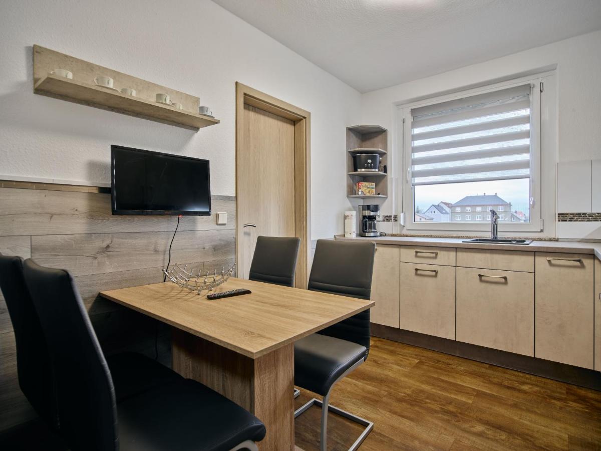 Gaeste- Und Ferienwohnung In Der Sportstadt Riesa Esterno foto