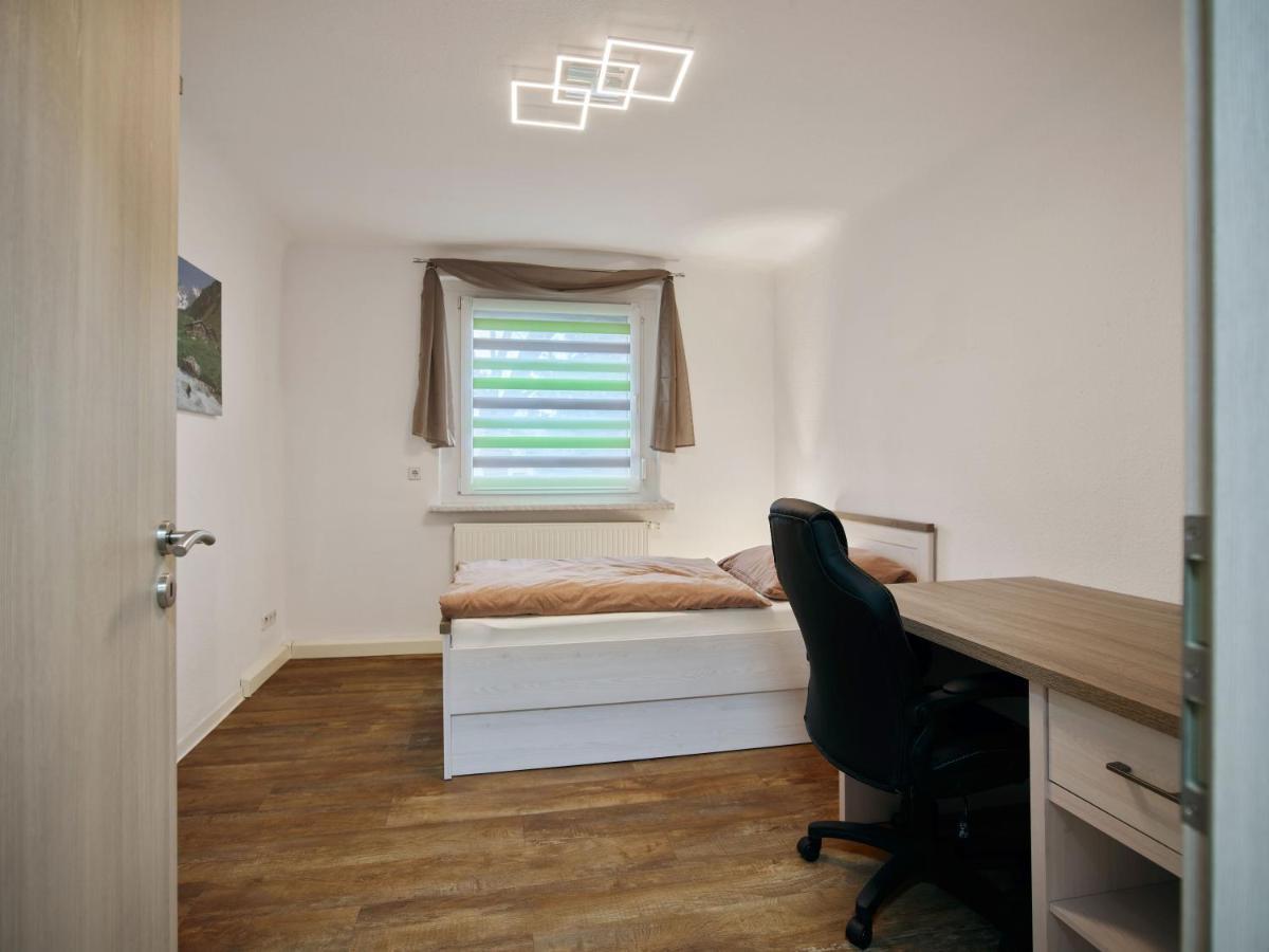 Gaeste- Und Ferienwohnung In Der Sportstadt Riesa Esterno foto